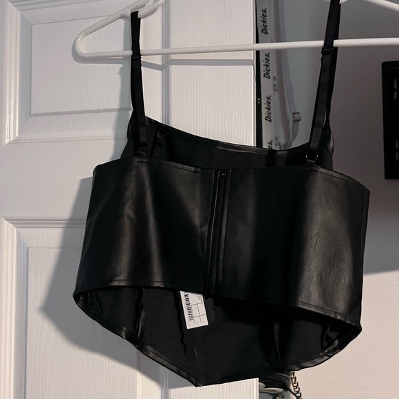 Motel Rocks pleather crop top - Picture 3 of 3